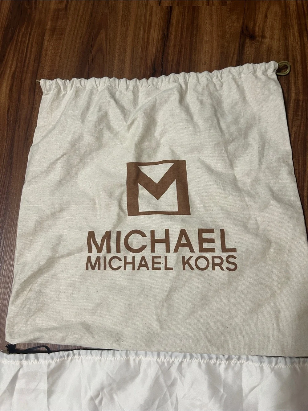 MICHAEL Michael Kors Beige Drawstring Logo Dust Bag